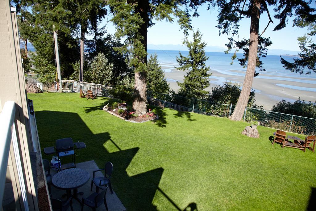 Madrona Beach Resort Parksville Exterior foto